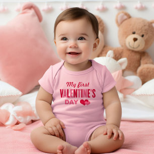 Mein erster Valentinstag Hearts Pink Baby Strampler