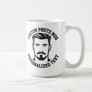 Mein Gesicht auf einem großen individuellen Becher Kaffeetasse