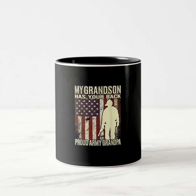 Mein Großvater hat Ihren Rücken - US Flag Proud Ar Zweifarbige Tasse (Mittel)