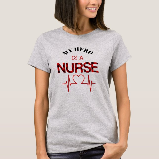 Mein Held ist ein Karierter Nurse-Herz-Kardiogramm T-Shirt (Vorderseite)
