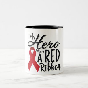 Mein Held trägt ein rotes Band Zweifarbige Tasse