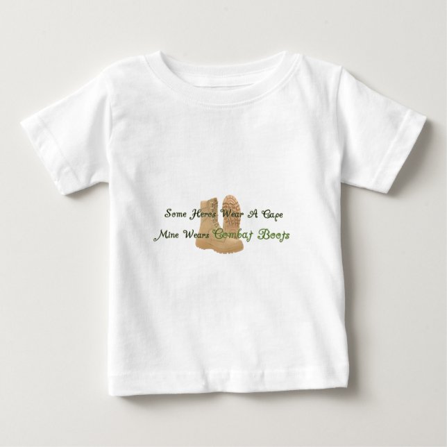 Mein Held trägt Kampf-Stiefel Baby T-shirt (Vorderseite)