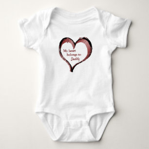 Mein Herz gehört Daddy Anpassbar Baby Strampler