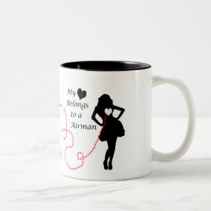 Mein Herz gehört einem Flieger Zweifarbige Tasse