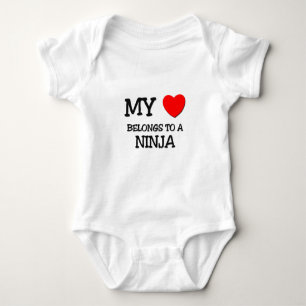 Mein Herz gehört einem NINJA Baby Strampler