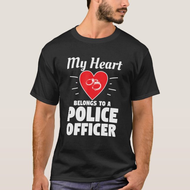 Mein Herz gehört einem Polizeibeamten Ehefrau Husb T-Shirt (Vorderseite)