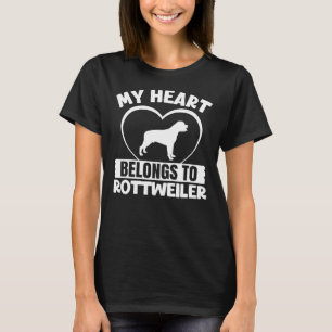Mein Herz gehört einem Rottweiler-Valentinstag T-Shirt