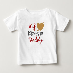 Mein Herz gehört zu Daddy Baby T - Shirt
