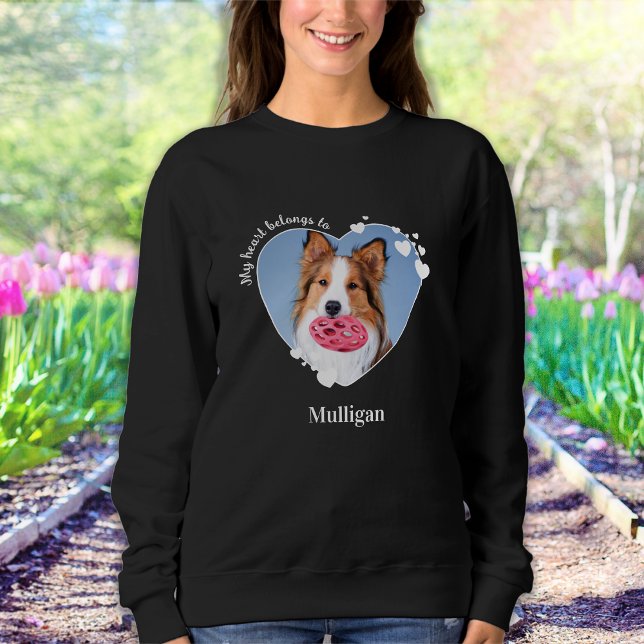 Mein Herz gehört zu einem Hund für Haustiere, der  Sweatshirt (Von Creator hochgeladen)
