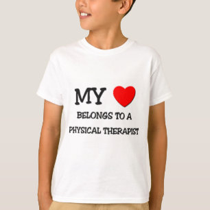 Mein Herz gehört zu einer PHYSISCHEN THERAPIE T-Shirt