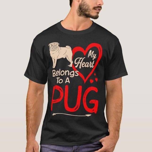 Mein Herz gehört zu Mops Valentine T-Shirt (Vorderseite)