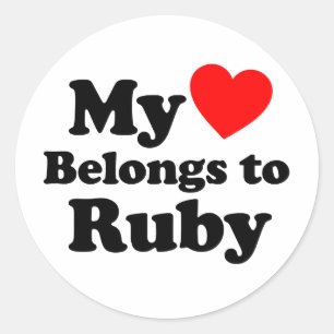 Mein Herz gehört zu Ruby Runder Aufkleber