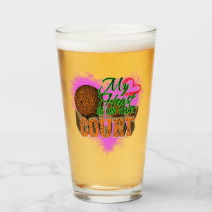 Mein Herz ist auf dem Basketball, Basketball. Glas