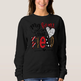 Mein Herz ist auf diesem Feld Volleyball Mama Leop Sweatshirt