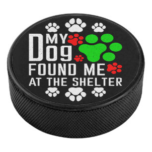 Mein Hund fand mich am Hund, der gerne lustig war Eishockey Puck
