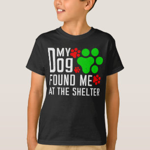 Mein Hund fand mich am Hund, der gerne lustig war T-Shirt