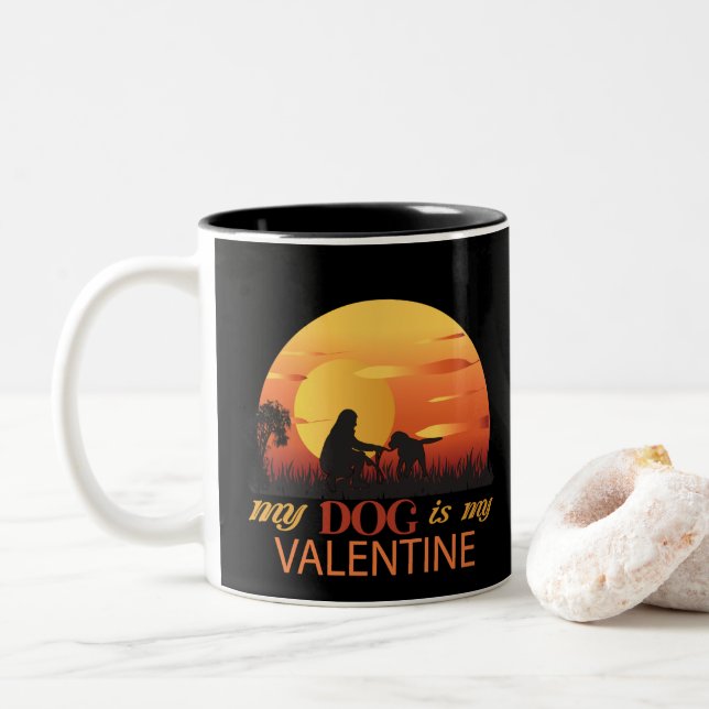 Mein Hund ist mein Valentine Zweifarbige Tasse (Mit Donut)