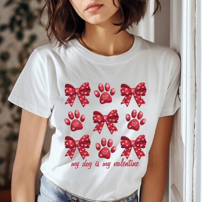 Mein Hund ist mein Valentinin Red Bow Paws T-Shirt (Von Creator hochgeladen)