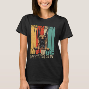 Mein Hund saß auf meinem lustigen Vater, der selbs T-Shirt