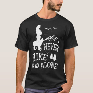 MEIN HUND WANDERT NIE ALLEIN Wandern Camping Gesch T-Shirt
