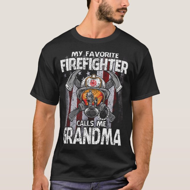 Mein Lieblingsfeuerwehrmann nennt mich GRANDMA USA T-Shirt (Vorderseite)
