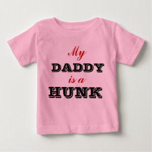 Mein Papa ist ein Hunk Baby Shirt