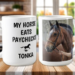 Mein Pferd isst Paychecks - Foto Funny Reittier Kaffeetasse<br><div class="desc">Überraschen Sie Ihr Lieblingspferd mit dieser super niedlichen Pferd-Tasse . "Mein Pferd isst Paychecks" mit einem Hufeisen über dem Namen des Pferdes. Diese Tasse wird bei Pferden und Pferdefreunden beliebt sein. Personalisieren Sie mit Ihrem Lieblingspferd Foto und Name . COPYRIGHT © 2020 Judy Burrows, Black Dog Art - Alle Rechte...</div>