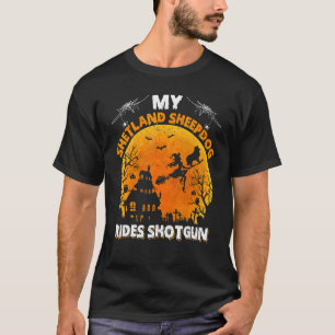 Mein Shetland Sheepdog fährt auf dem Vordersitz Ha T-Shirt