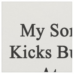 Mein Sohn tritt Hintern am Surfen Stoff