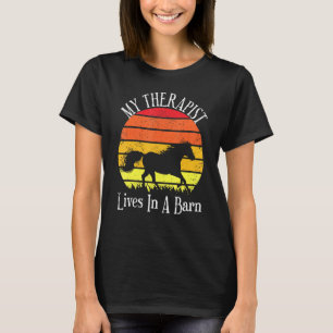 Mein Therapeut lebt in einer Pferdehalle und T-Shirt