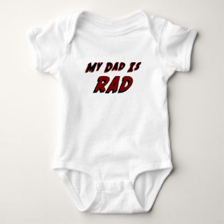 Mein Vater ist krasser Bodysuit Baby Strampler
