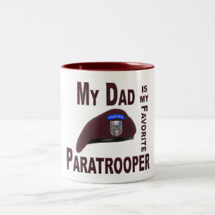 Mein Vater ist mein Lieblingsfallschirmspringer Zweifarbige Tasse