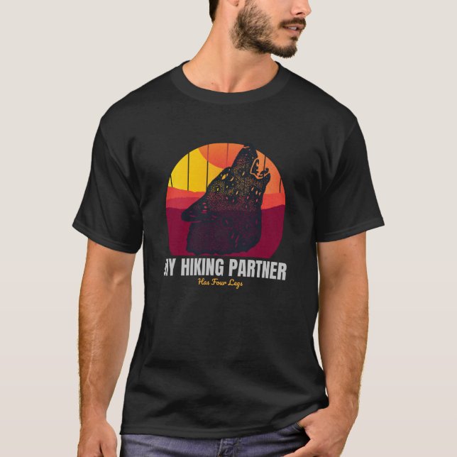 Mein Wanderpartner hat vier Beine T-Shirt (Vorderseite)