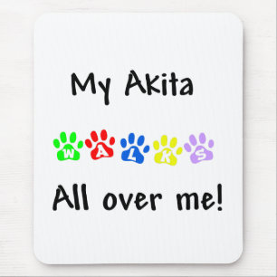 Meine Akita geht durch mich Mousepad