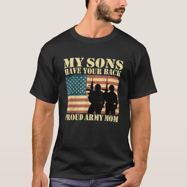 Meine beiden Söhne haben eine militärische Mama mi T-Shirt (Vorderseite)