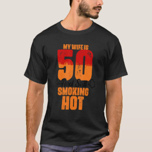 Meine Ehefrau ist 50 und raucht noch immer heiße E T-Shirt