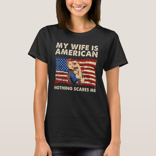Meine Ehefrau ist die amerikanische Stolperflagge T-Shirt (Vorderseite)
