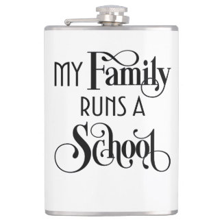 Meine Familie betreibt eine Schule Remor Akademie  Flachmann