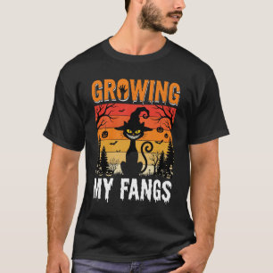 Meine Fangzähne wachsen Halloween-Schwarze Katze T-Shirt