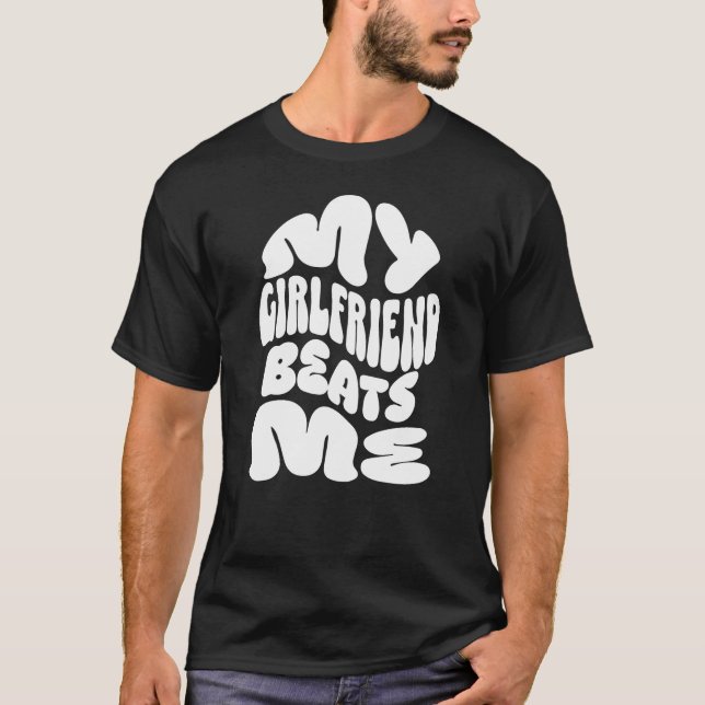 Meine Freundin schlägt mich , Sarcastic Couples Gi T-Shirt (Vorderseite)