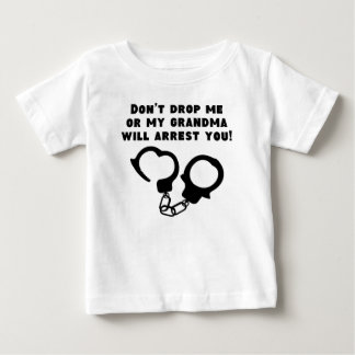 Meine Großmutter nimmt Sie fest Baby T-shirt