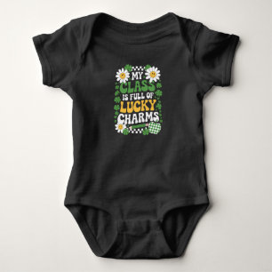 Meine Klasse ist voller Glücksbringer St. Patrick' Baby Strampler