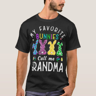 Meine Lieblings-Bunnies nennen mich Oma Bunny Egg  T-Shirt