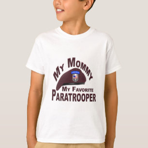 Meine Mama, mein Lieblings-Paratrooper-Teemaschine T-Shirt