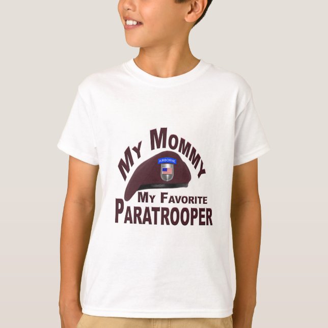 Meine Mama, mein Lieblings-Paratrooper-Teemaschine T-Shirt (Vorderseite)