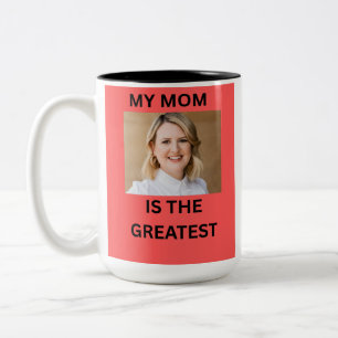 MEINE MUTTER IST DIE BESTE ZWEIFARBIGE TASSE