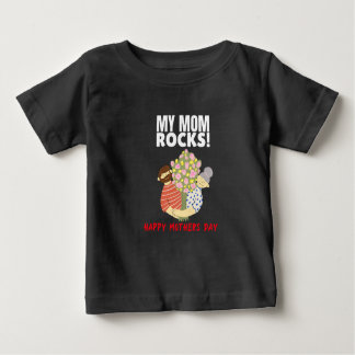 Meine Mutter rockt Kunstdesignerin im Shirt