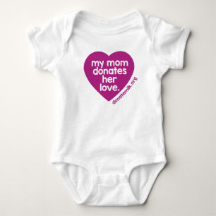 Meine Mutter spendet ihre Liebe Baby Strampler