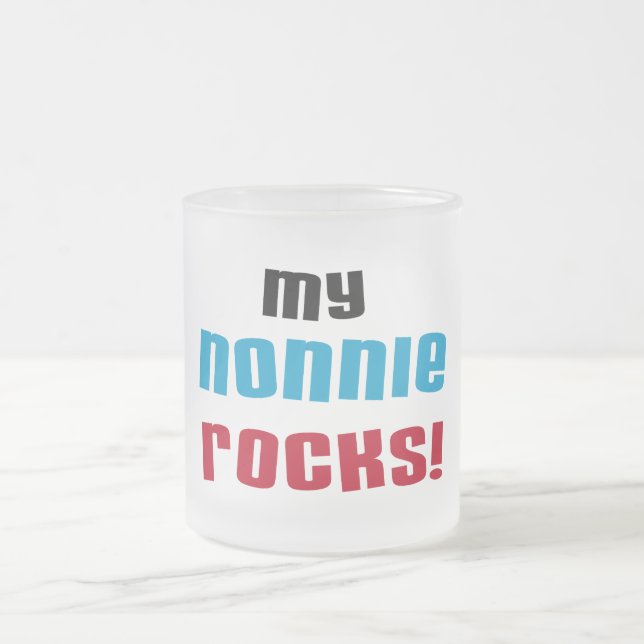 Meine Nonnie Rocks T - Shirt und Geschenke Mattglastasse (Mittel)