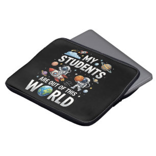 Meine Schüler sind in dieser Weltraumwelt unterweg Laptopschutzhülle